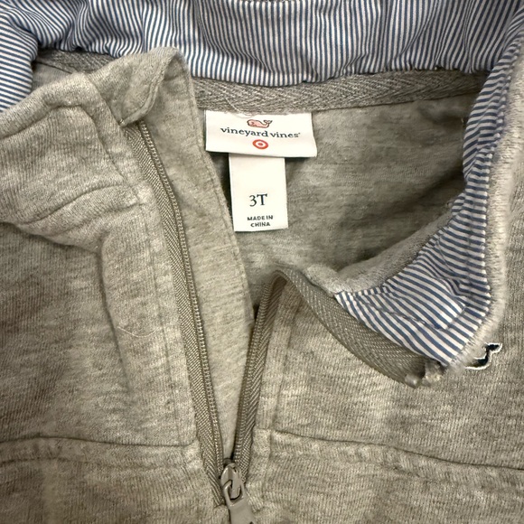 Vineyard Vines sweatshirts bundle - Picture 3 of 3